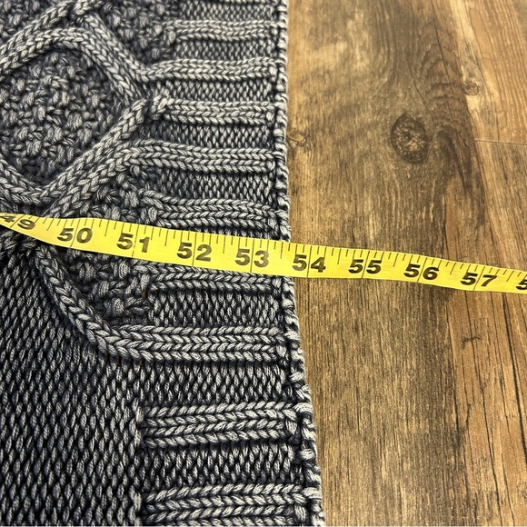 Pottery Barn Gray Cable Knit Throw - Picture 5 of 5